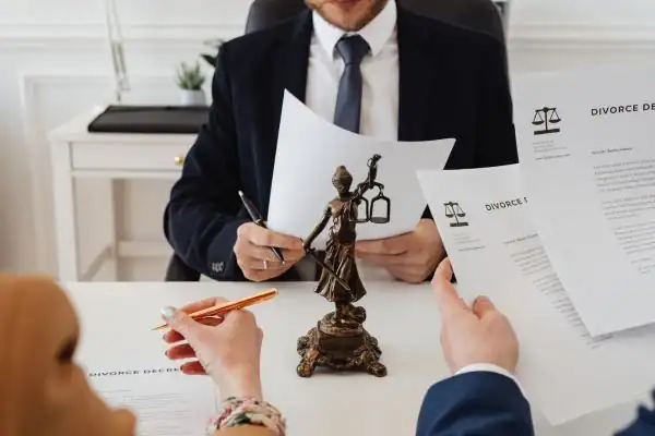 our fees Tameside from EH Mediation - image of couple in joint mediation meeting